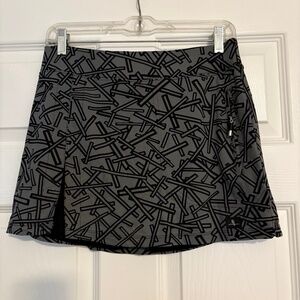 Jamie Sadock Printed Gray & Black Skort